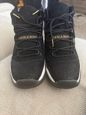 Jordan 11 Retro Heiress Black Stingray Men 9.5
